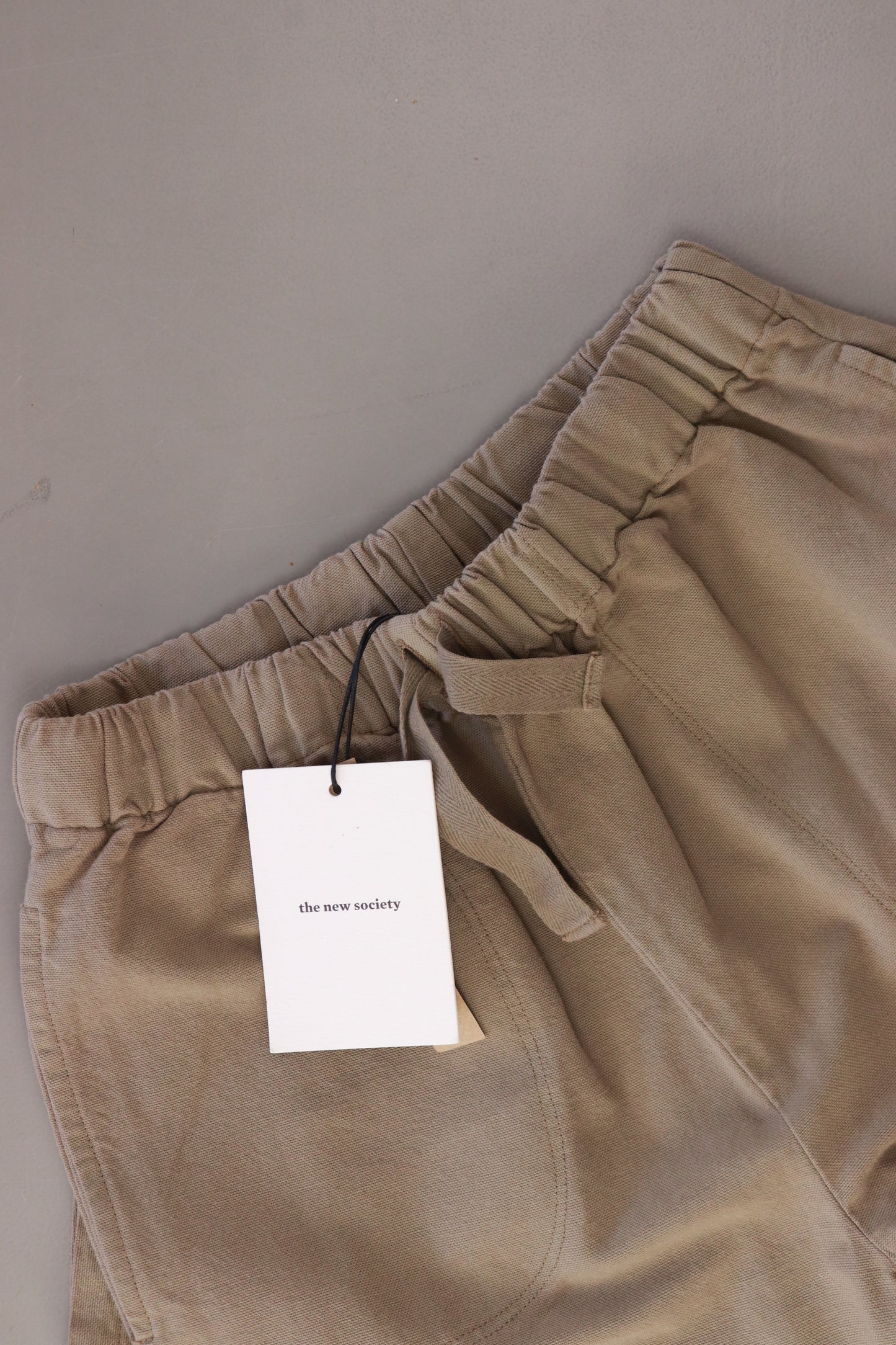 the new society Paris Pants olivgrün Größe 12 Jahre neu mit Etikett