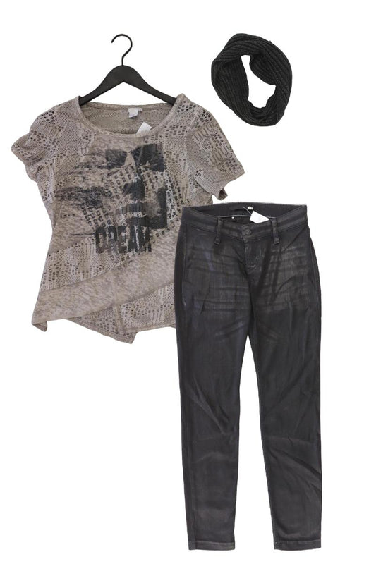 Second Hand Outfit Größe S mit Liberty Printshirt in Gr. S und Schal