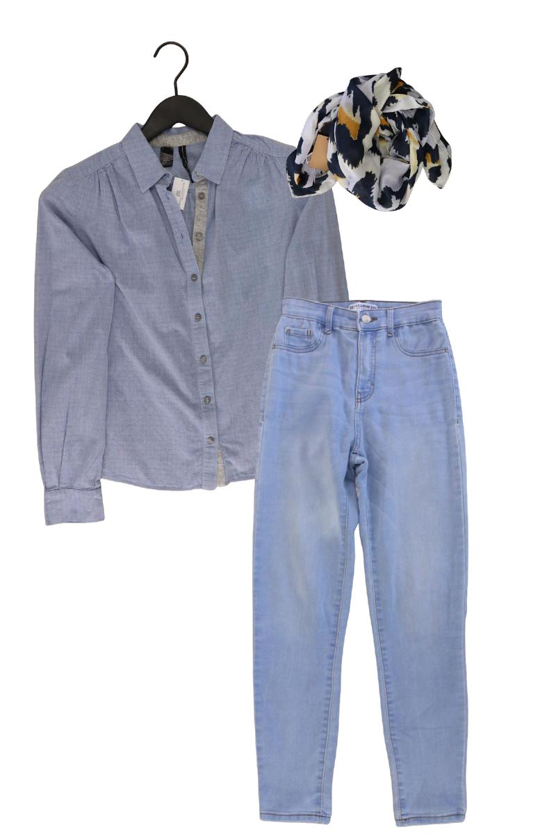 Second Hand Outfit Größe XS mit Mango Langarmbluse in Gr. XS und Schal