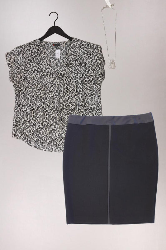 Second Hand Outfit Größe L mit Street One Kurzarmbluse in Gr. 42 und Halskette