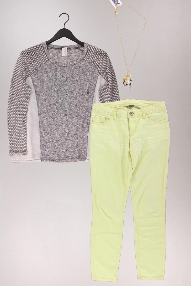 Second Hand Outfit Größe M mit Sparkle & Fade Grobstrickpullover in Gr. M