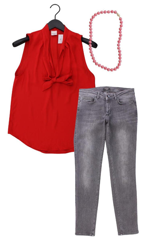 Second Hand Outfit Größe XS mit Rinascimento Schluppenbluse in Gr. XS