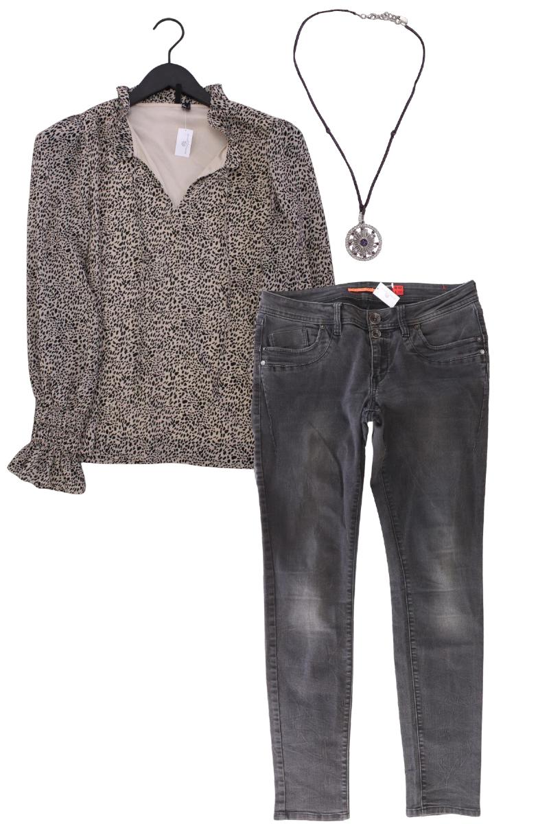 Second Hand Outfit Größe L mit Langarmbluse in Gr. L und Halskette