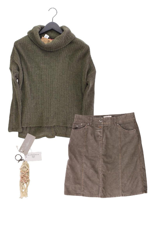 Second Hand Outfit Größe L mit Feinstrickpullover in Gr. L/XL und Accessoire