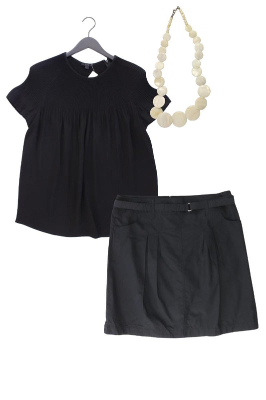 Second Hand Outfit Größe XL mit Cos Kurzarmbluse in Gr. 44 und Schmuck