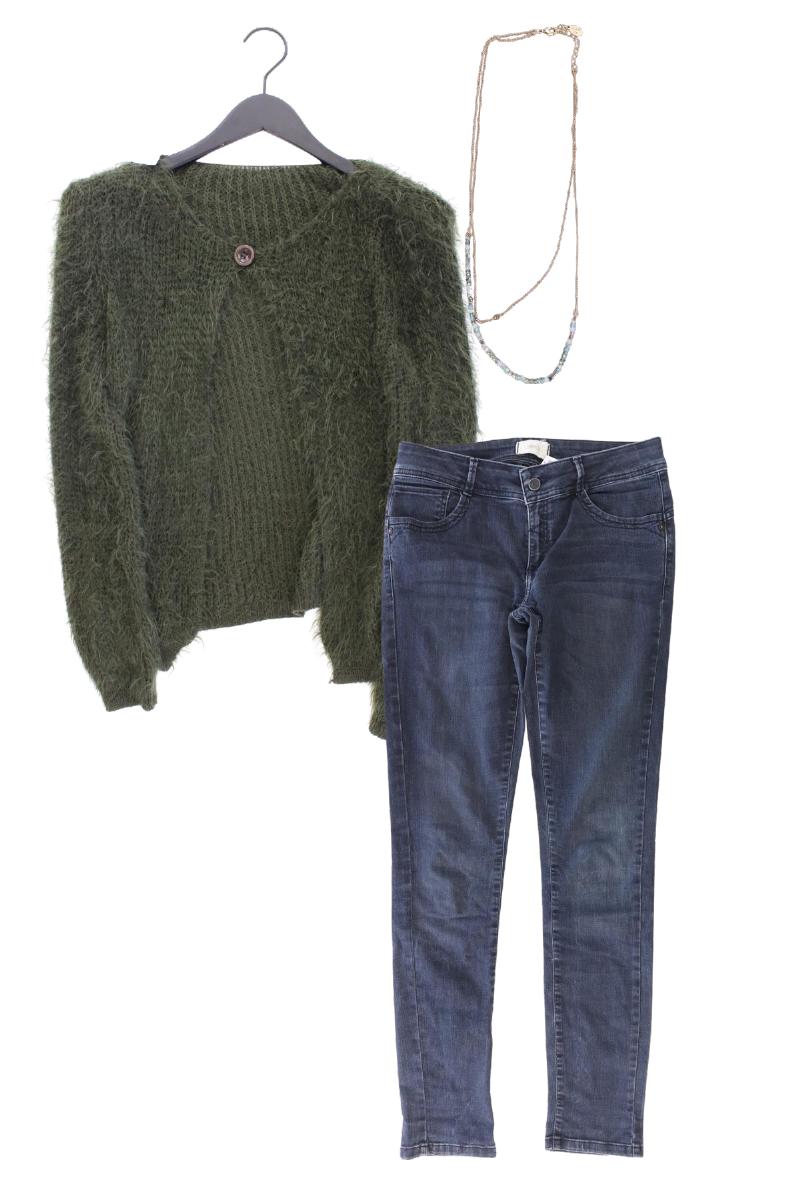 Second Hand Outfit Größe M mit Strickjacke in Gr. M und Halskette