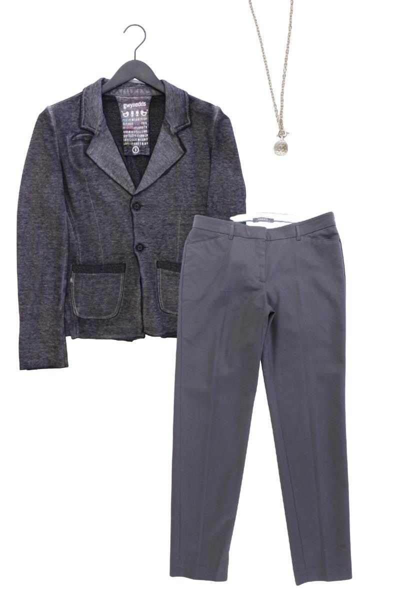 Second Hand Outfit Größe S mit Gwynedds Jerseyblazer in Gr. S und Halskette