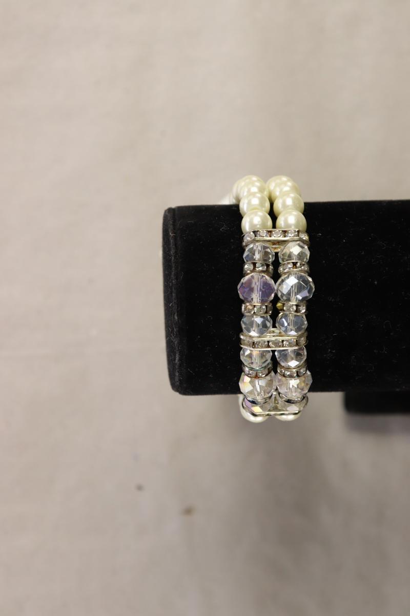 MeLady Armband neu mit Etikett weiß