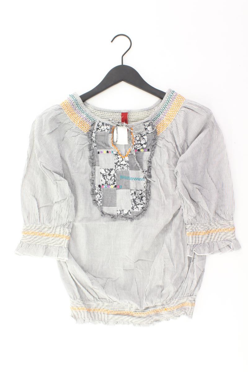 Second Hand Outfit Größe M mit Vero Moda Rüschenbluse in Gr. M