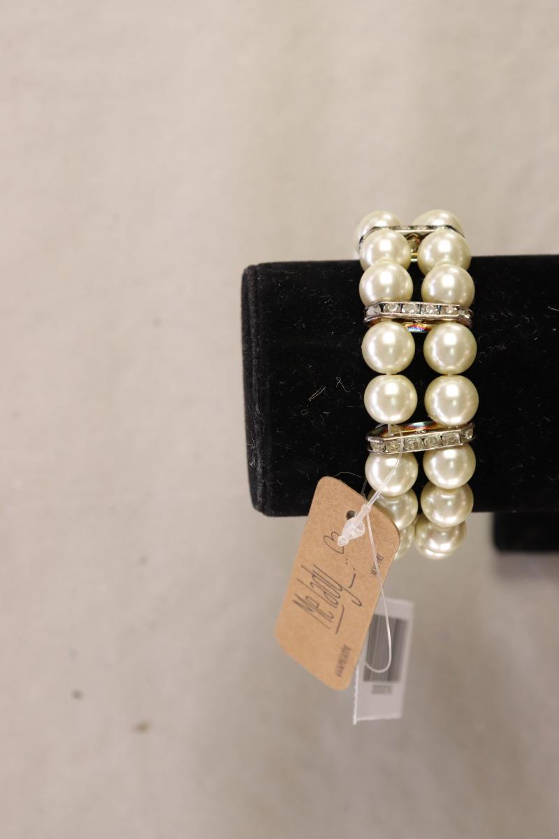 MeLady Armband neu mit Etikett creme