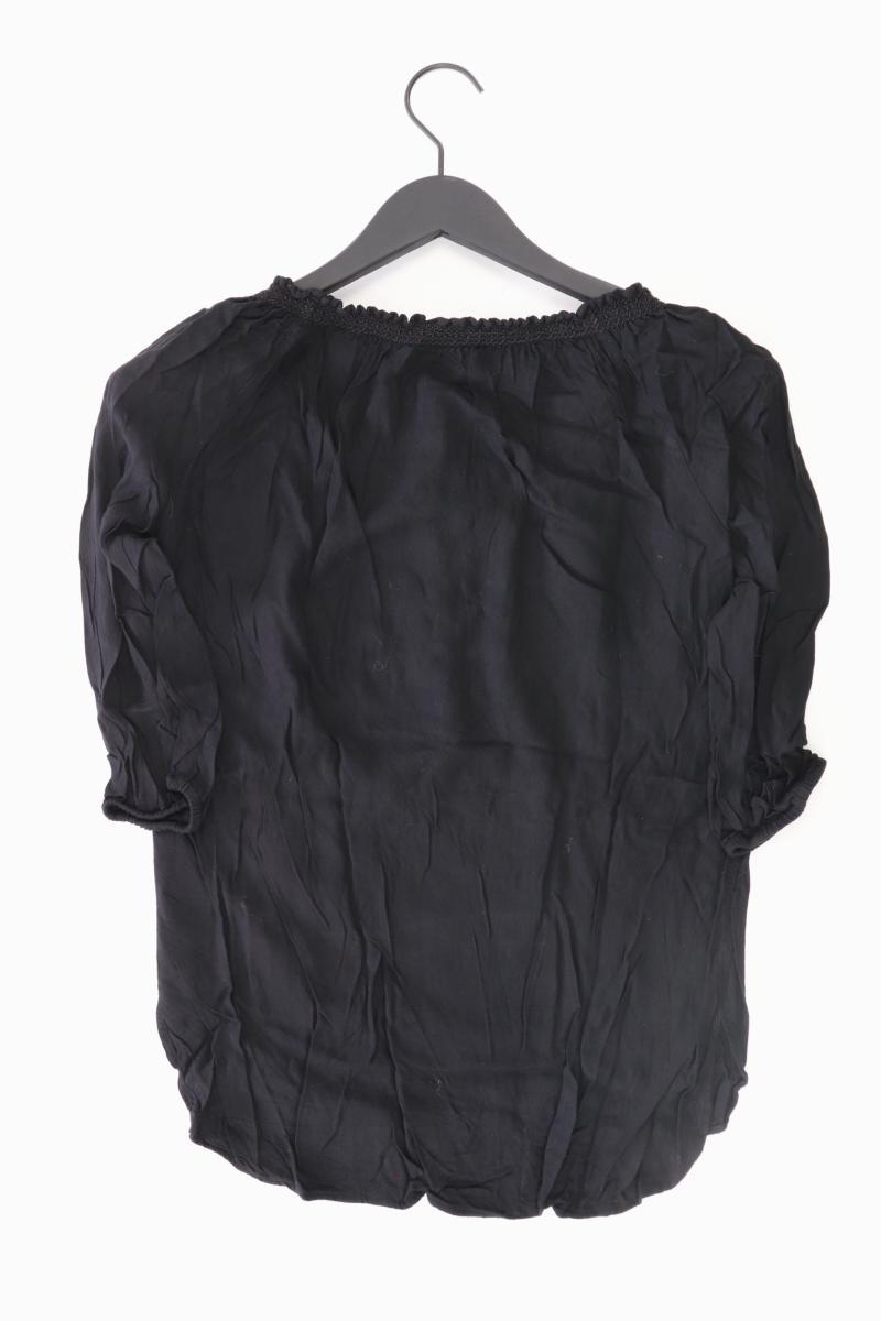Second Hand Outfit Größe XS mit Only Kurzarmbluse in Gr. 34 und Halskette