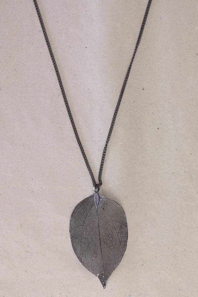 Kette mit Blattanhänger silber