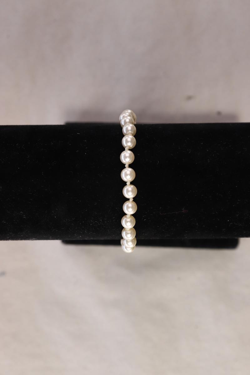 Perlenarmband creme