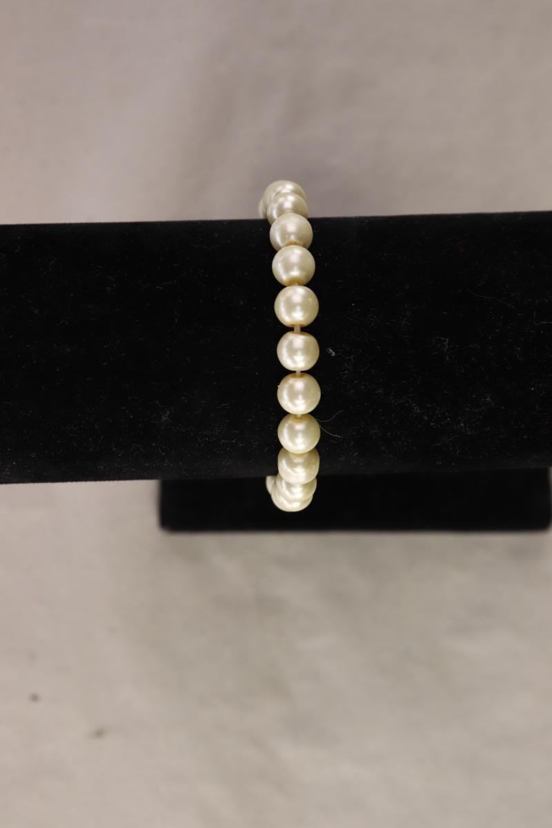 Perlenarmband creme
