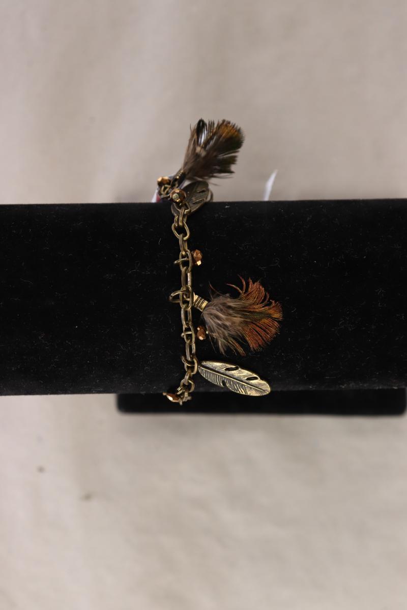 Armband mit Federn braun
