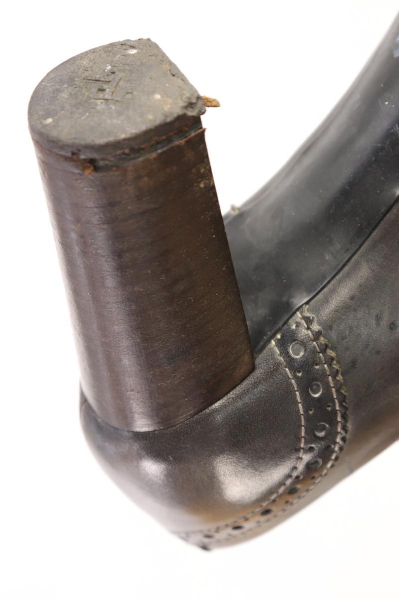 Tod's Pumps Gr. 37 grau aus Leder