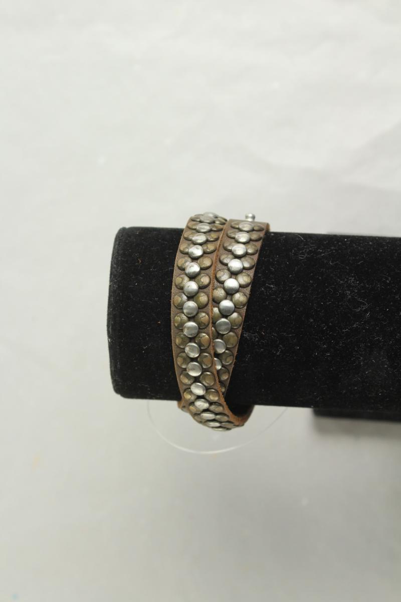 Second Hand Outfit Größe L mit Pieces Printshirt in Gr. L und Armband