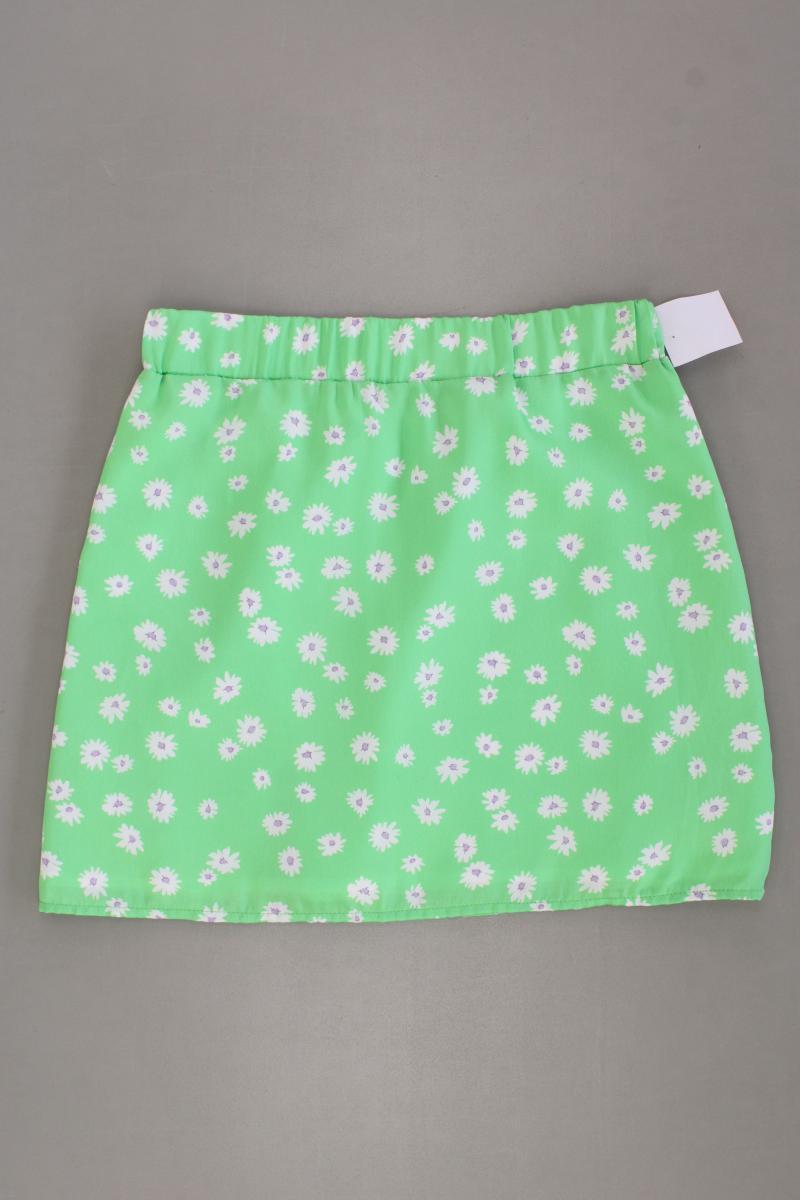 Bershka Kurzer Rock Gr. S mit Blumenmuster neu mit Etikett grün aus Polyester