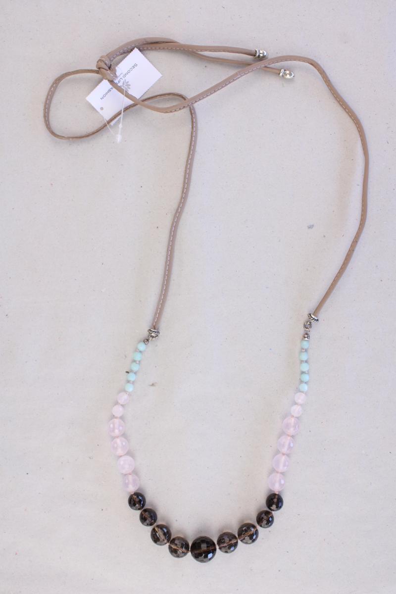 Second Hand Outfit Größe M mit Feinstrickpullover in Gr. M und Halskette