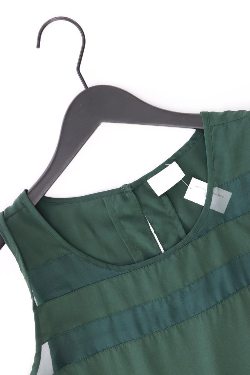 Second Hand Outfit Größe M mit Vila Ärmellose Bluse in Gr. M und Halskette