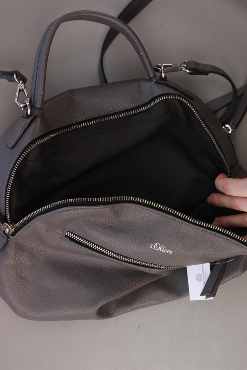 s.Oliver Umhängetasche grau aus Kunstleder