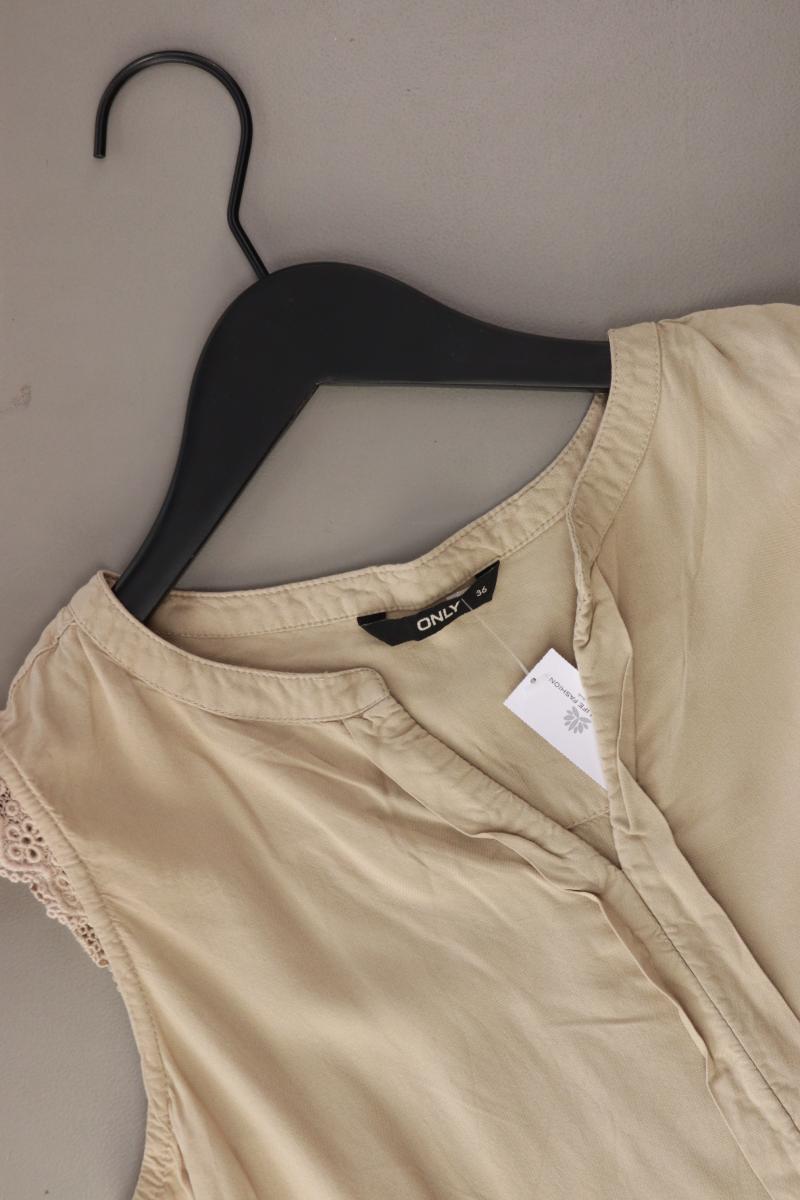 Second Hand Outfit Größe S mit Only Ärmellose Bluse in Gr. 36 und Schmuck