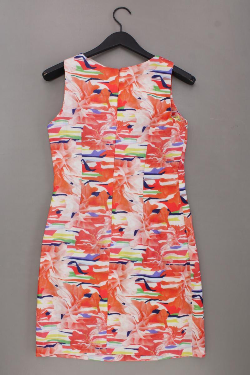 Lavand Etuikleid Gr. M mit Blumenmuster neu mit Etikett Ärmellos mehrfarbig