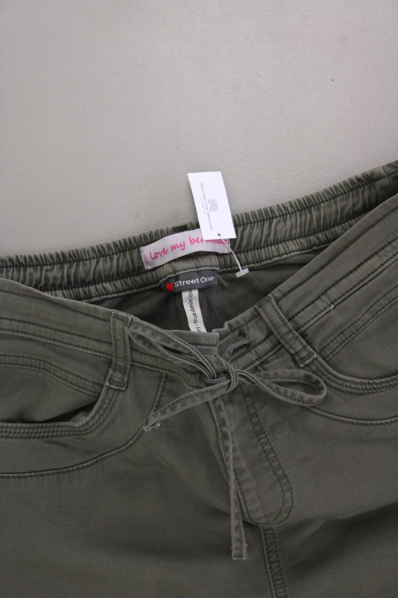 Street One Shorts Gr. W28 neuwertig olivgrün aus Baumwolle