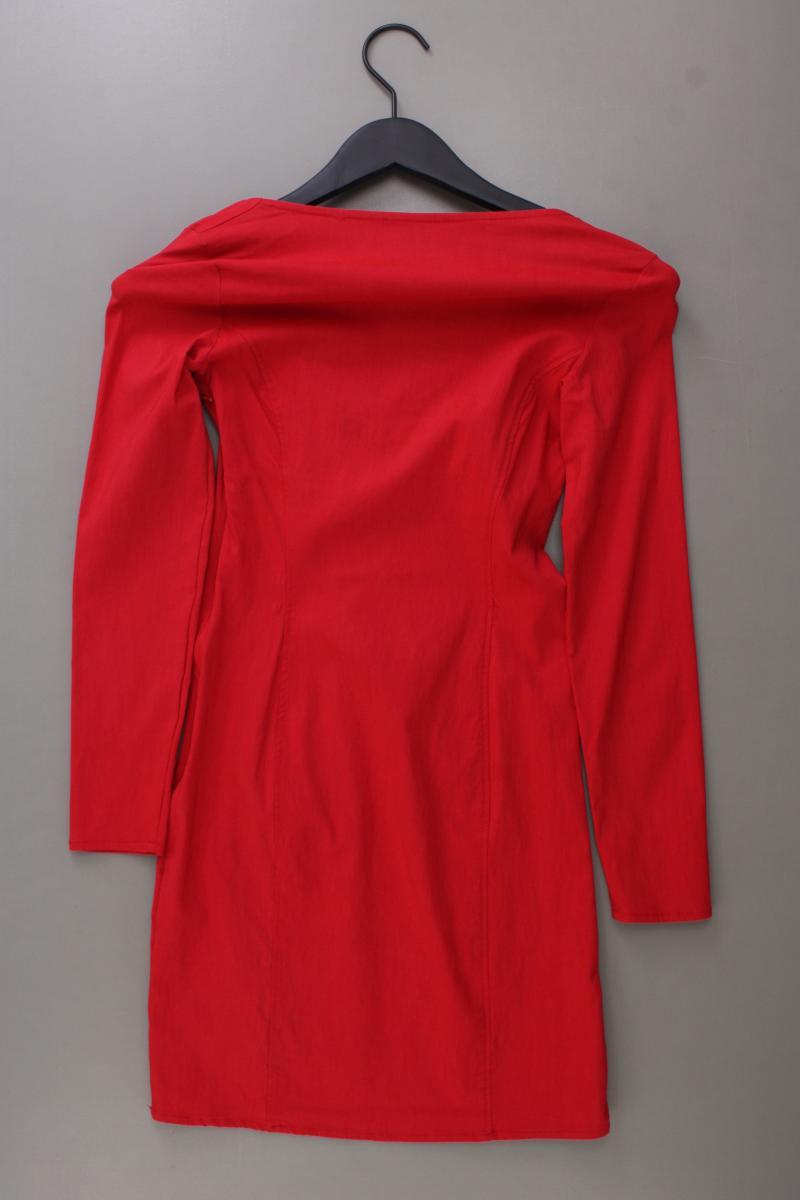 Bershka Langarmkleid Gr. S rot aus Viskose