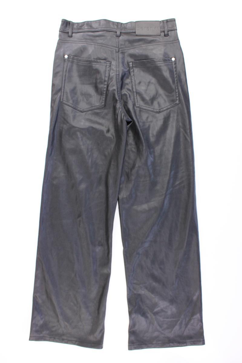Bershka Kunstlederhose Gr. M schwarz aus Polyurethan