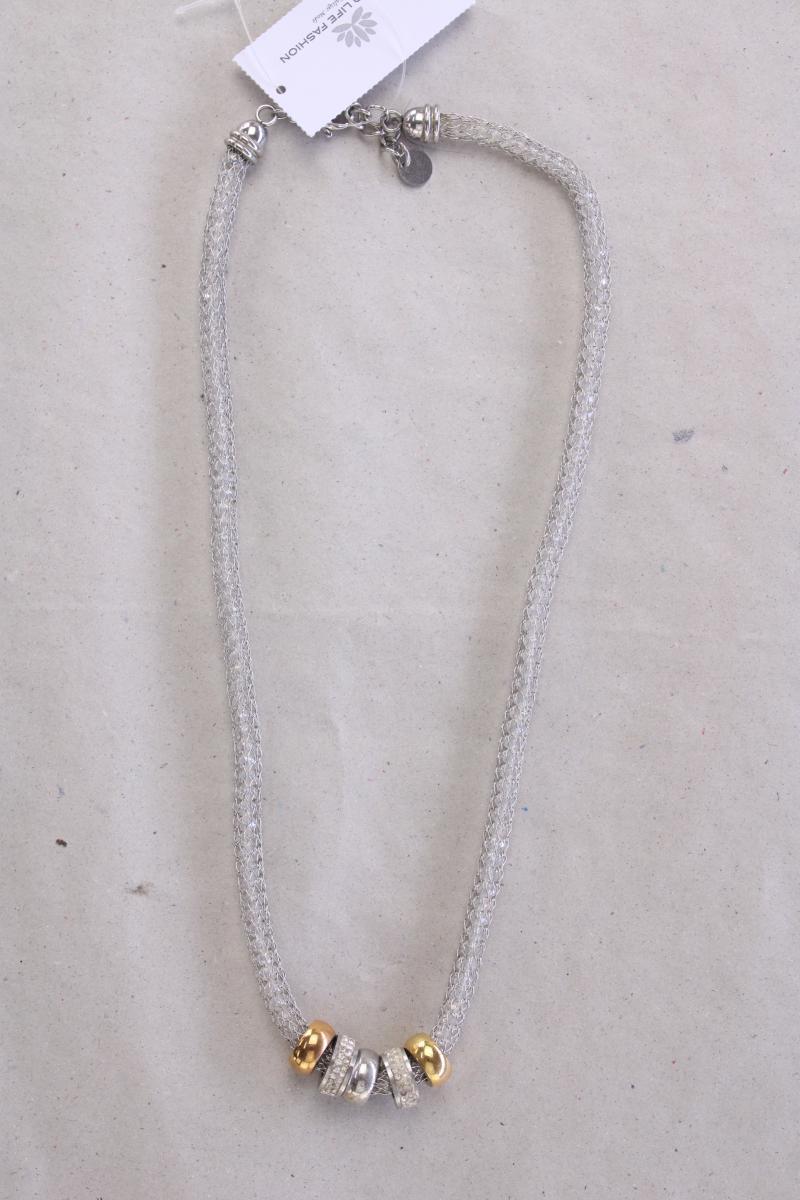 Second Hand Outfit Größe M mit Street One Spaghetti-Top in Gr. 40 und Halskette