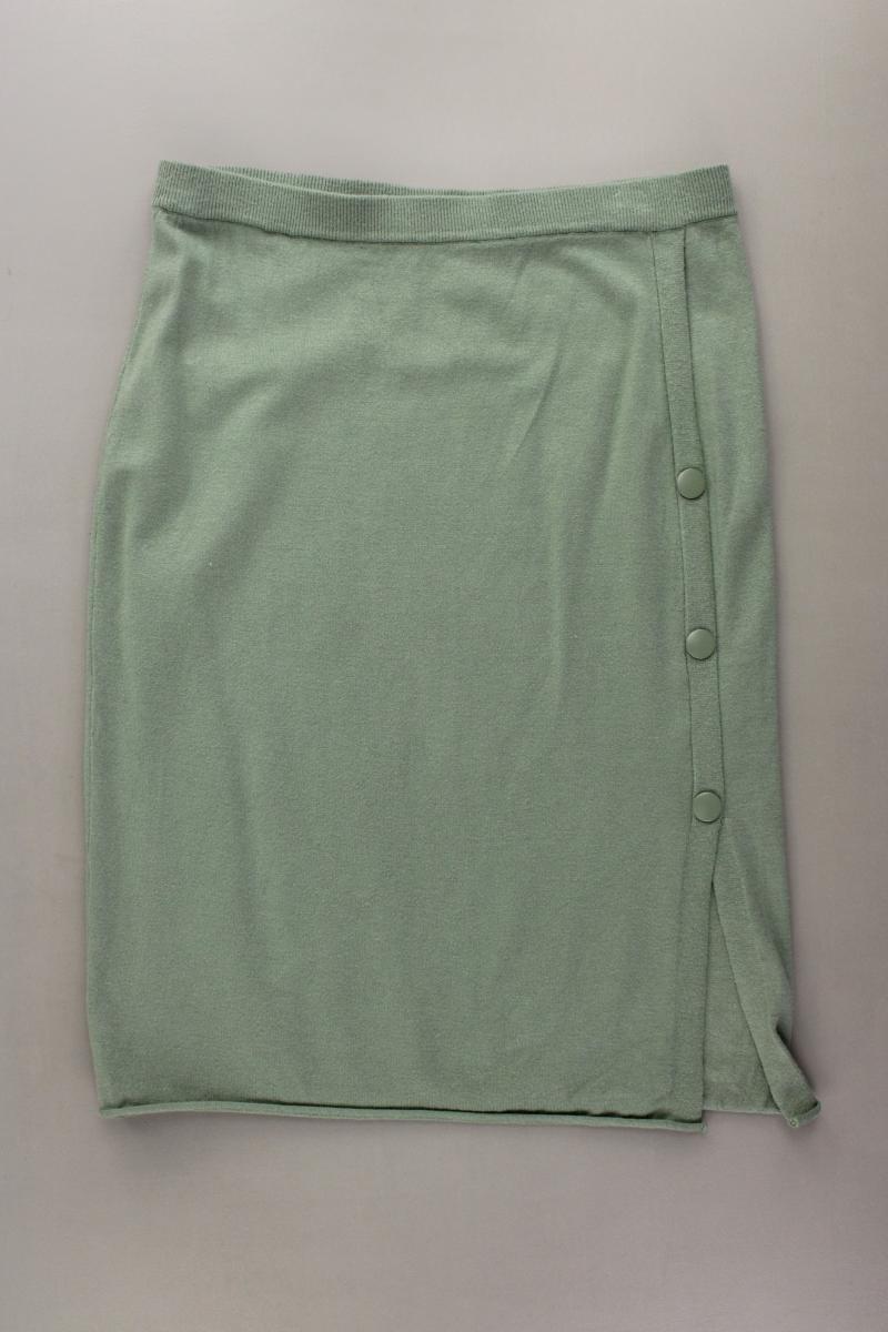 Second Hand Outfit Größe M mit Seidenbluse in Gr. 38 und Halskette