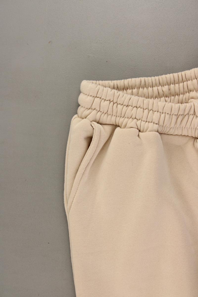 Second Hand Outfit Größe XS mit Uniqlo Trägertop in Gr. XS und Armband