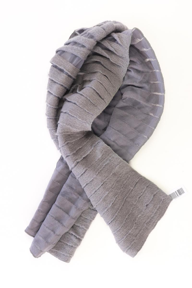 Second Hand Outfit Größe S mit Esprit Oversize-Bluse in Gr. 36 und Schal