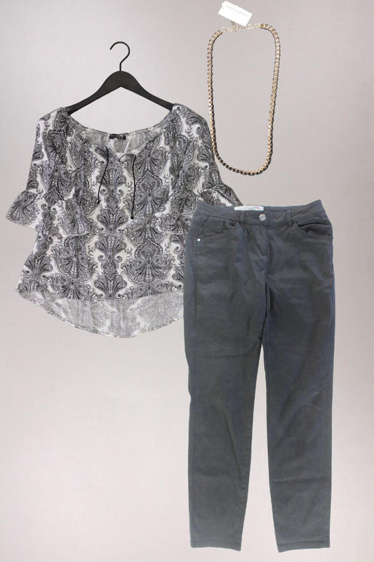 Second Hand Outfit Größe S mit H&M Bluse in Gr. 36 und Halskette