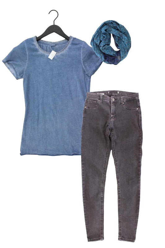 Second Hand Outfit Größe XS mit Saint Tropez T-Shirt in Gr. XS und Tuch