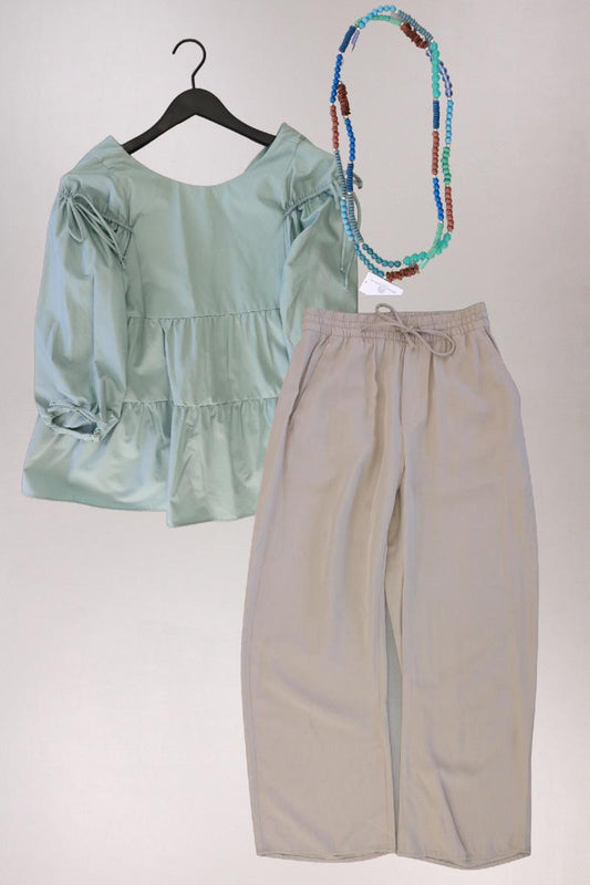 Second Hand Outfit Größe S mit Zara Regular Bluse in Gr. S und Halskette