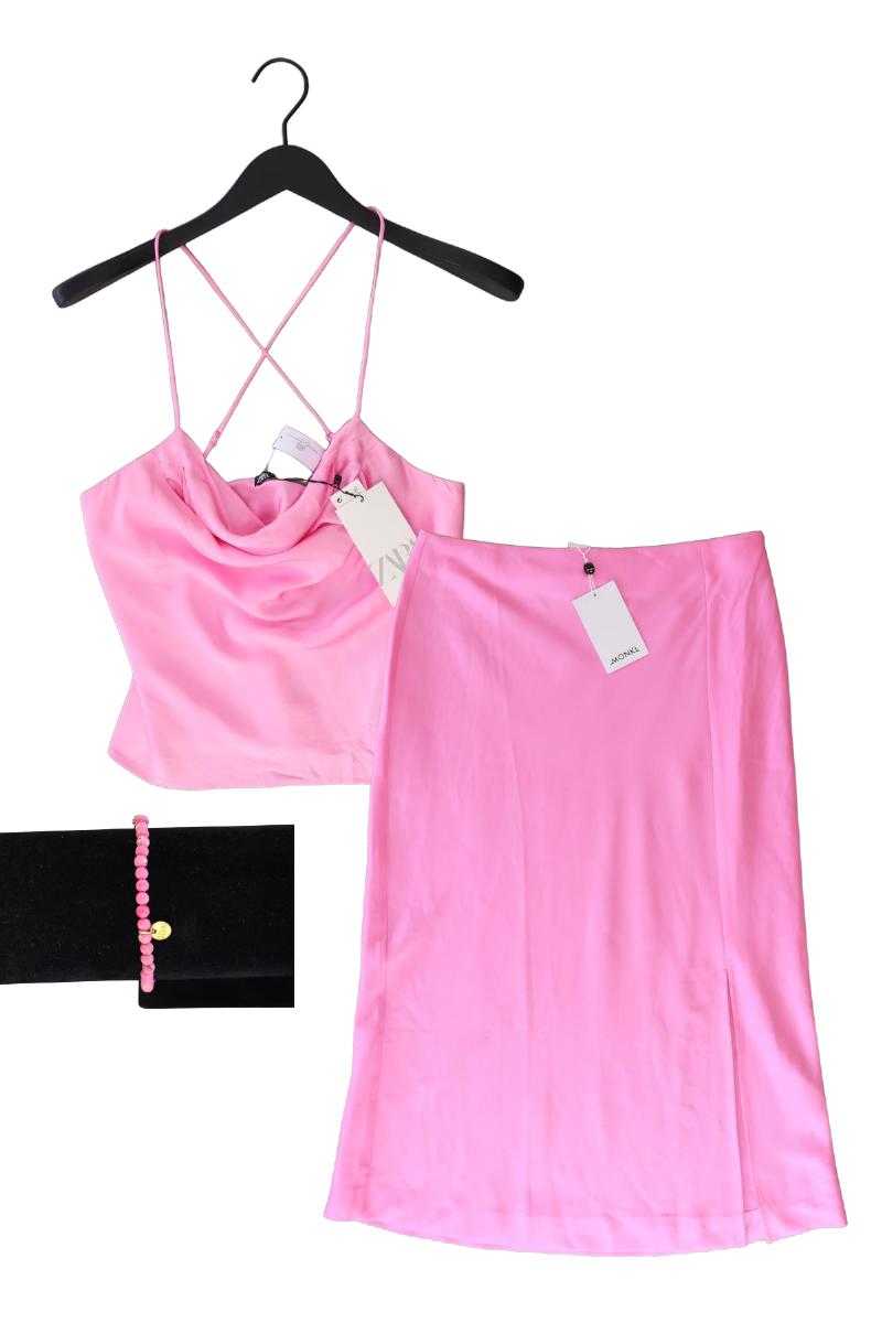 Second Hand Outfit Größe M mit Zara Spaghetti-Top in Gr. M und Armband
