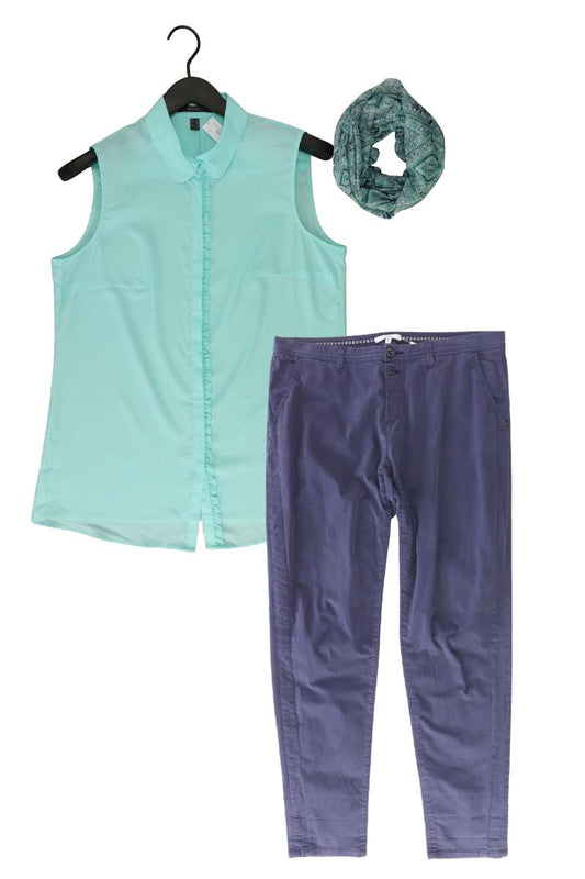 Second Hand Outfit Größe L mit Esprit Rüschenbluse in Gr. 42 und Tuch