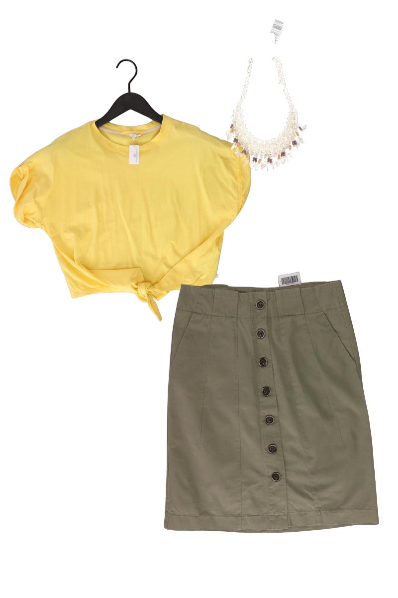 Second Hand Outfit Größe XS mit QS by s.Oliver Cropped Shirt in Gr. XS