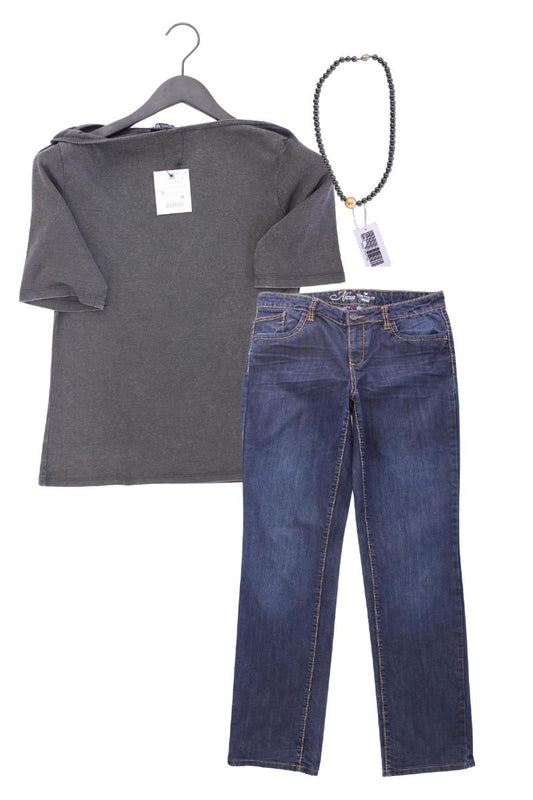 Second Hand Outfit Größe XL mit Zara T-Shirt in Gr. XL und Halskette