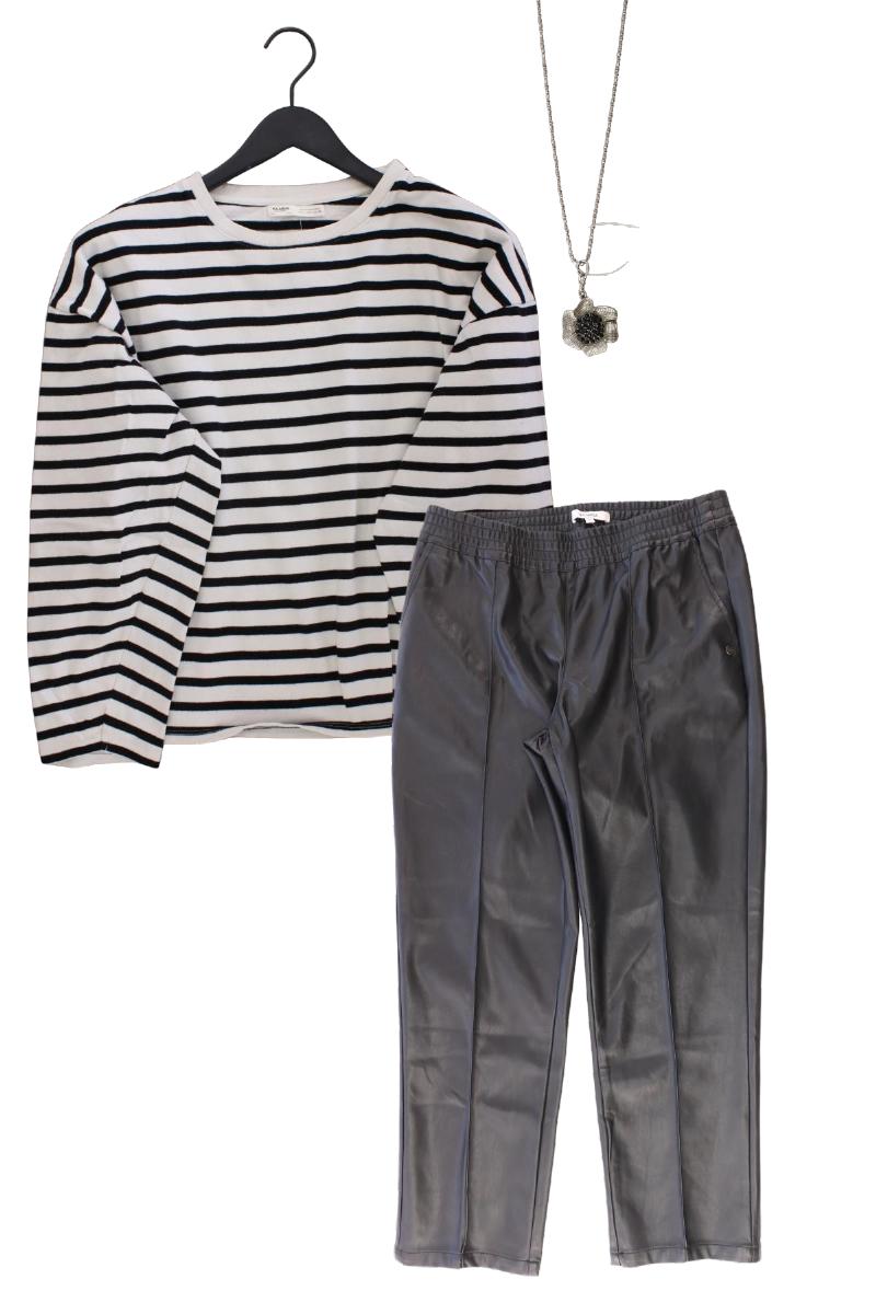 Second Hand Outfit Größe L mit Pull&Bear Langarmpullover in Gr. L und Halskette
