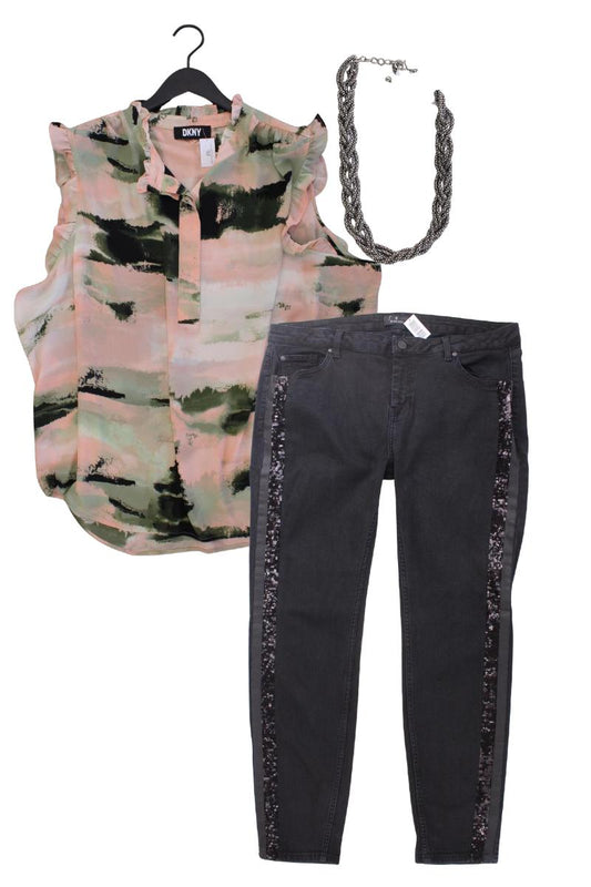 Second Hand Outfit Größe XXL mit DKNY Rüschenbluse in Gr. 48 und Halskette