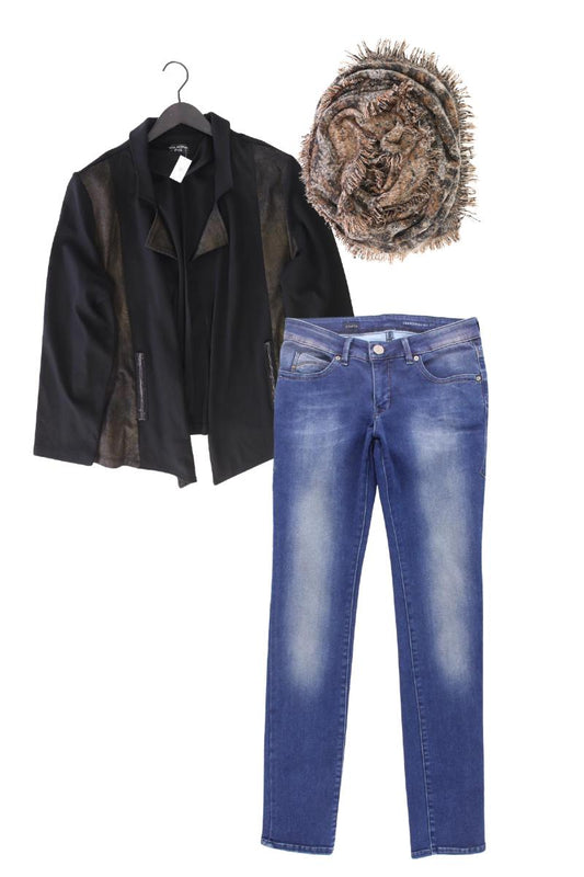 Second Hand Outfit Größe M mit Via Appia Regular Cardigan in Gr. M und Schal