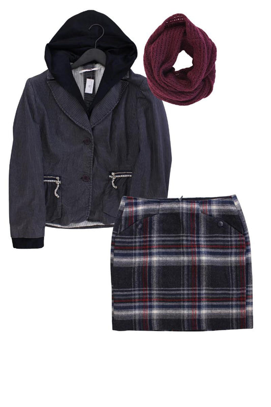 Second Hand Outfit Größe S mit Bottega Classic Blazer in Gr. 36 und Schal