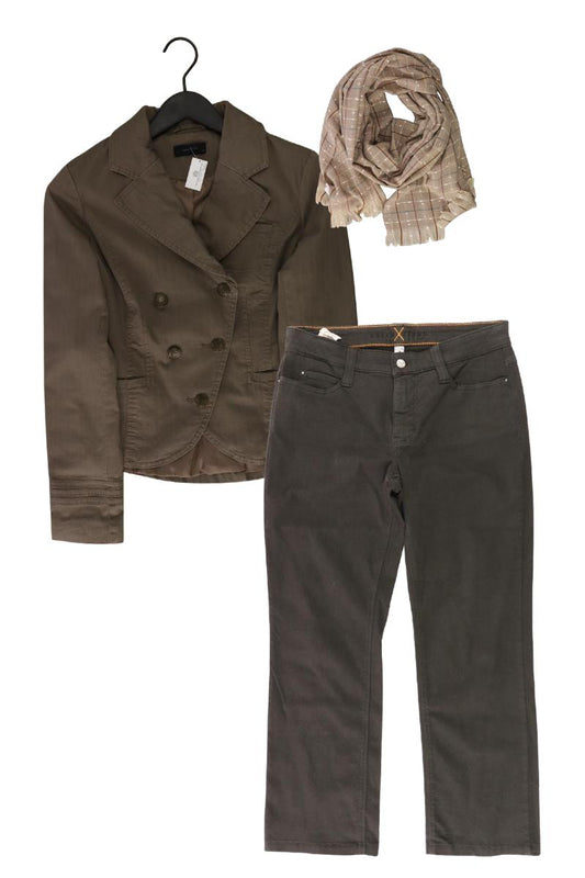 Second Hand Outfit Größe M mit Vero Moda Regular Blazer in Gr. 38 und Schal