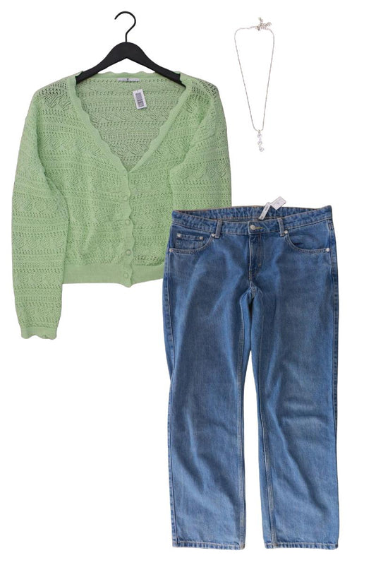 Second Hand Outfit Größe XXL mit Classic Cardigan in Gr. XXL und Halskette
