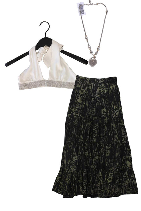 Second Hand Outfit Größe XS mit Zara Neckholdertop in Gr. XS und Halskette