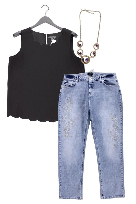 Second Hand Outfit Größe L mit Esprit Ärmellose Bluse in Gr. 42 und Halskette