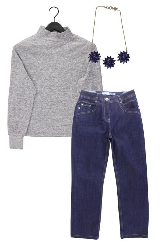 Second Hand Outfit Größe S mit Opus Feinstrickpullover in Gr. 36 und Halskette